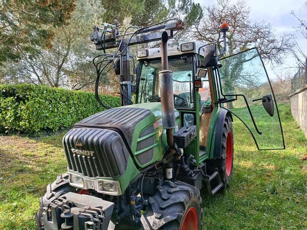   Cause retraite ,viticulteur vend tracteur Fendt 209 