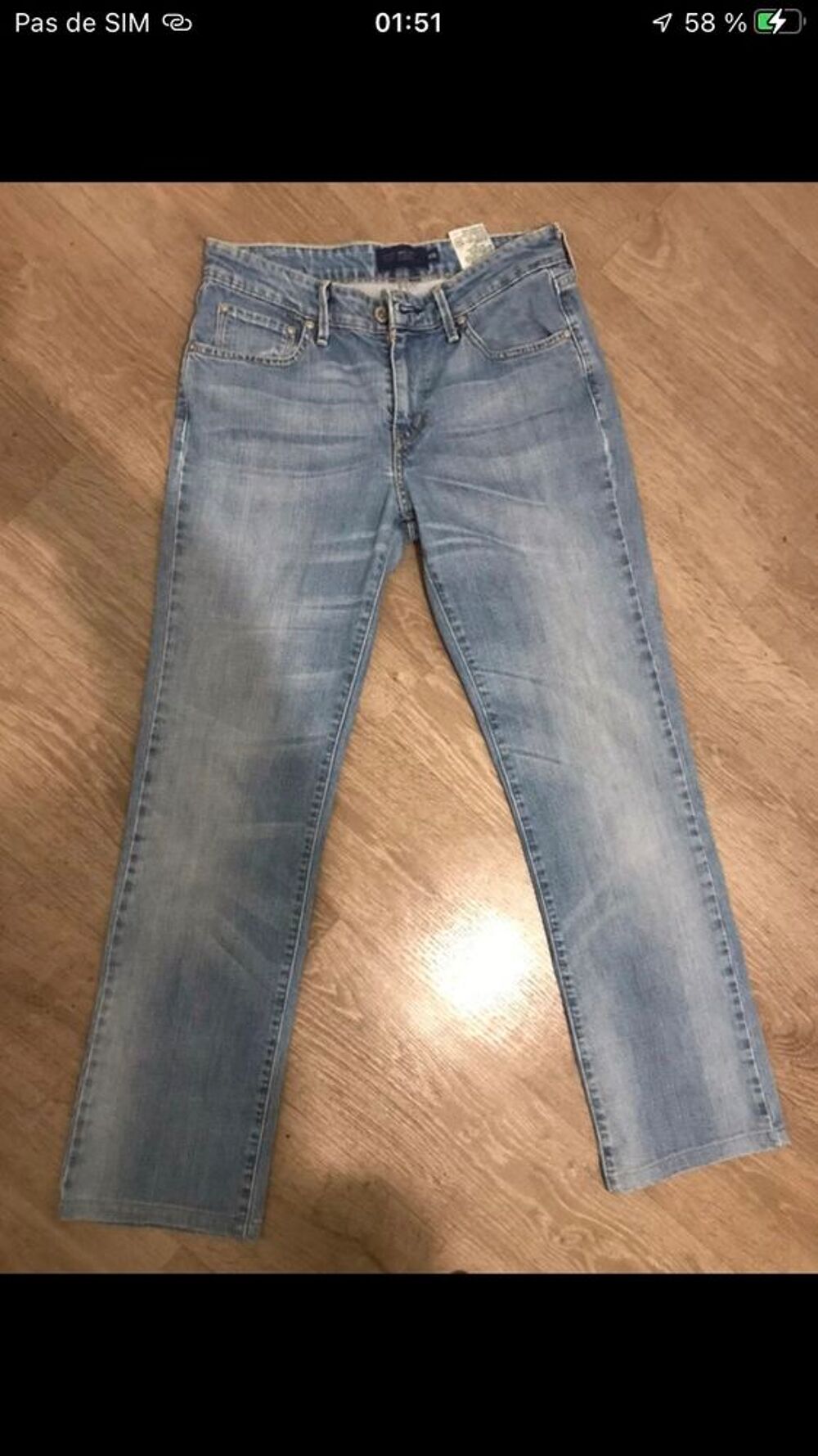 jeans L&eacute;vis bleue d&eacute;lav&eacute;s taille 39 Vtements