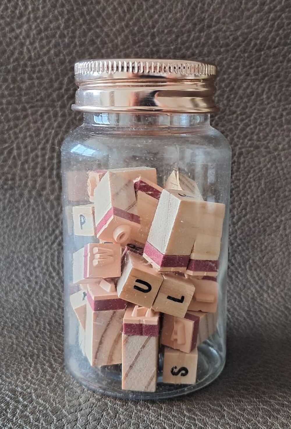 tampons encreurs des 26 lettres de l'alphabet + le tr&eacute;ma 
Jeux / jouets