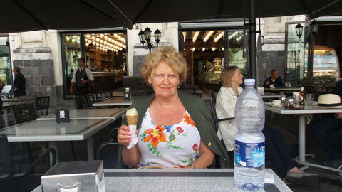 Dame    Recherche  à   Rendre  des  Services 0 83200 Toulon