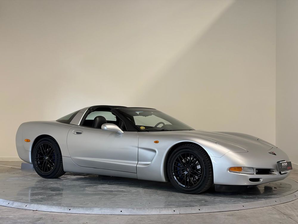 Corvette Coup&eacute; 5.7 V8 A 1998 occasion 30132 Caissargues