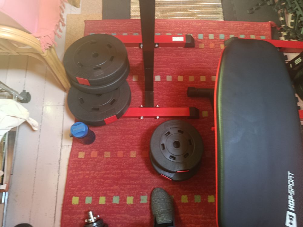 banc muscu + chandelles + barres + 90 kgs poids Sports