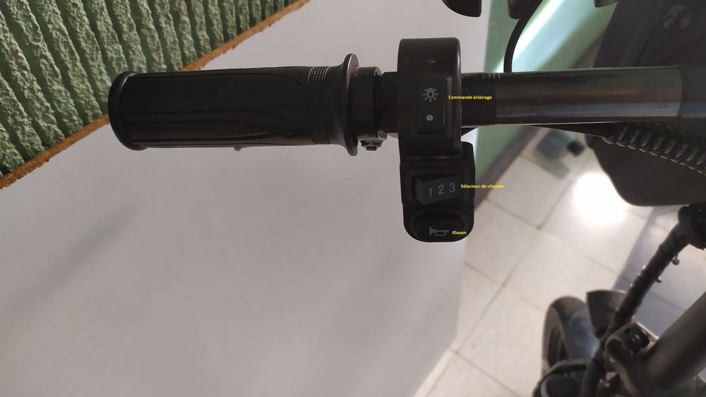 VELO ELECTRIQUE de 14 POUCES PLIABLE de 400 Watts. Vélos