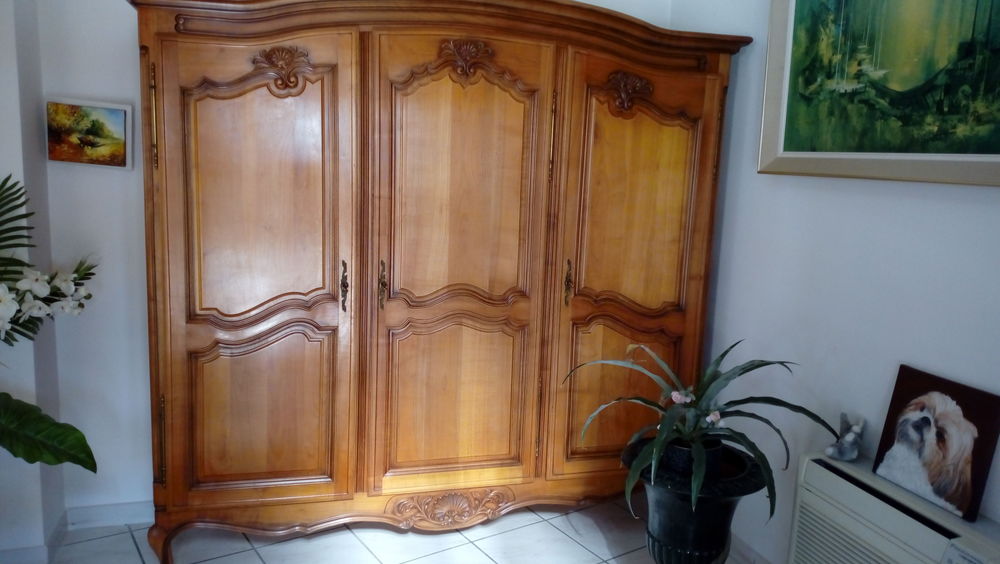 superbe armoire merisier massif, Meubles