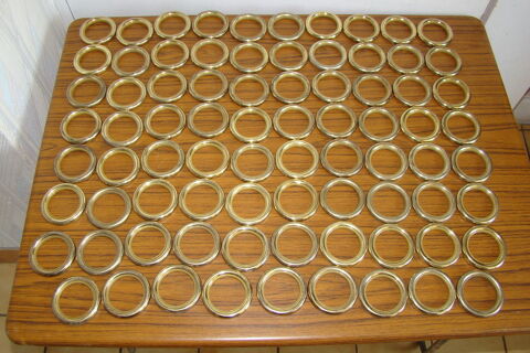 Lot de 79 Anneaux laiton dor� 70 mm pour tringles � rideaux 40 Gargenville (78)