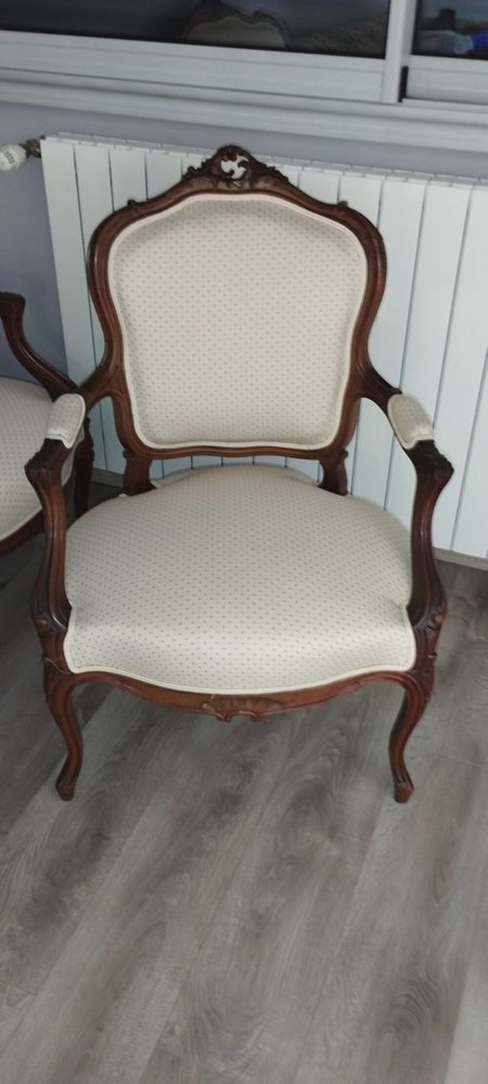 Salons 2 fauteuils et 1 canap&eacute; style Louis XV 
18 &egrave;me Meubles
