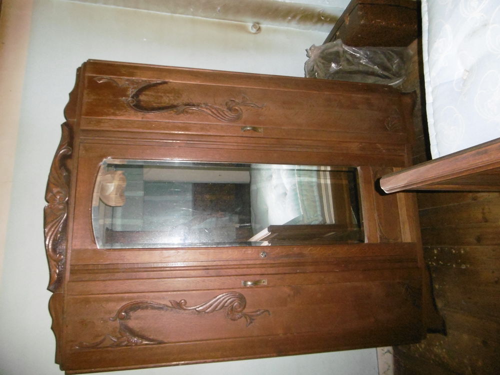 meubles anciens,Louis Philippe et ch&egrave;ne sculpt&eacute; 1950 et + Meubles