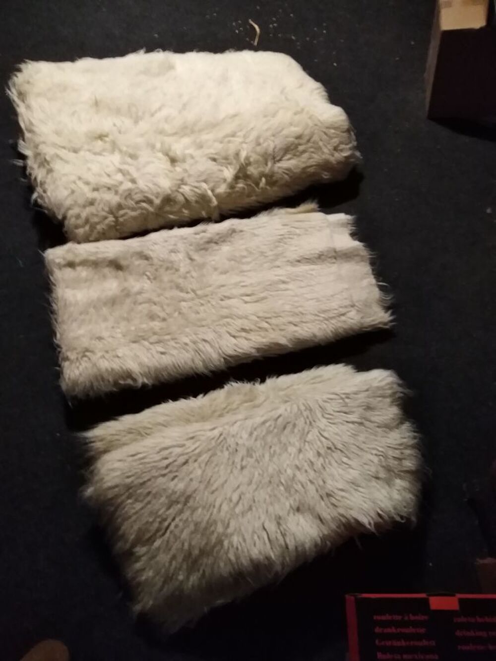 dessus de lit en pure laine blanc longue Meubles
