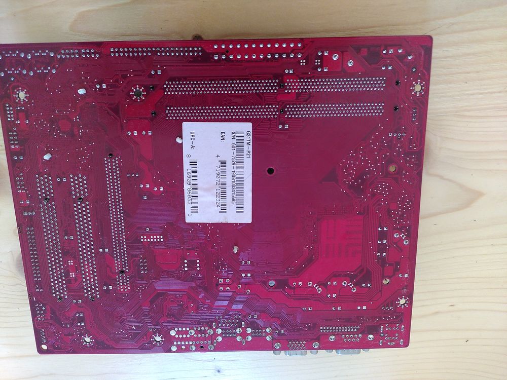 Carte m&egrave;re MSI MS-7529 socket 775 DDR2 avec CPU Matériel informatique