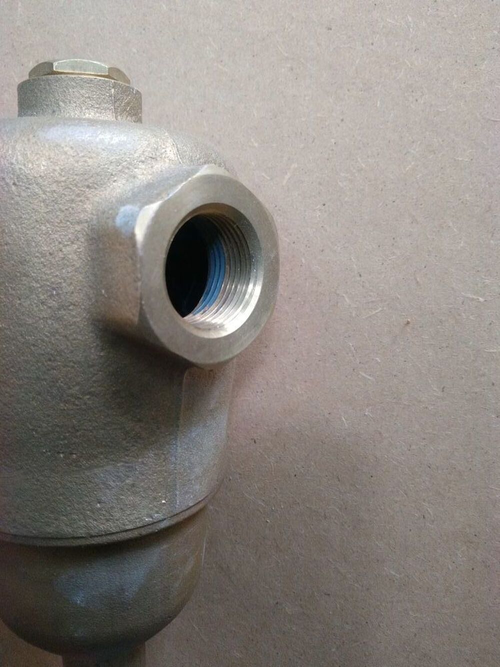POT A BOUE / FILTRE A PARTICULES CALEFFI Bricolage