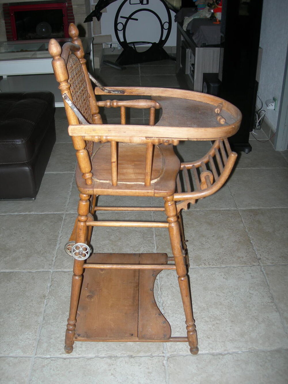 Chaise haute ancienne Dcoration
