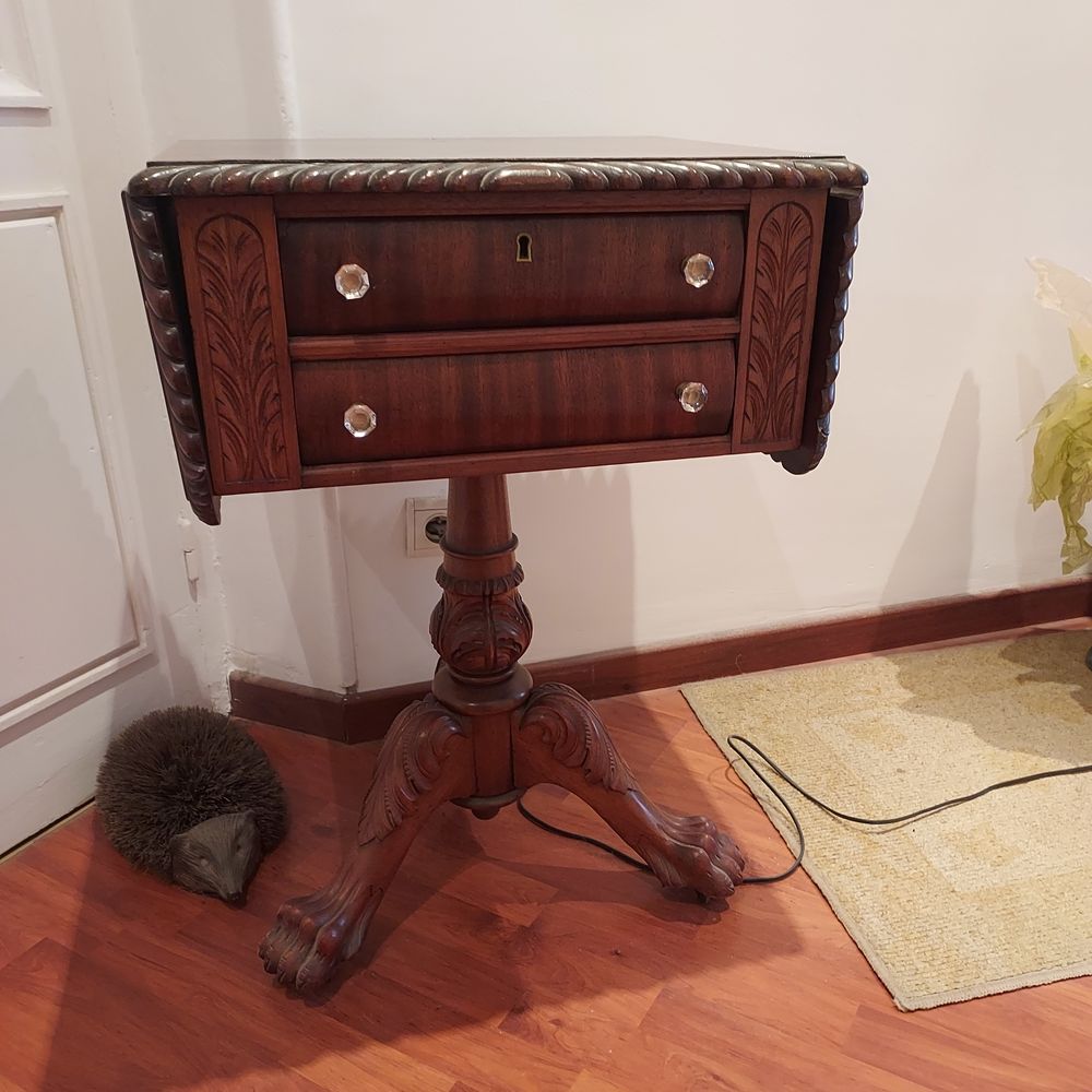 Magnifique petite table Meubles