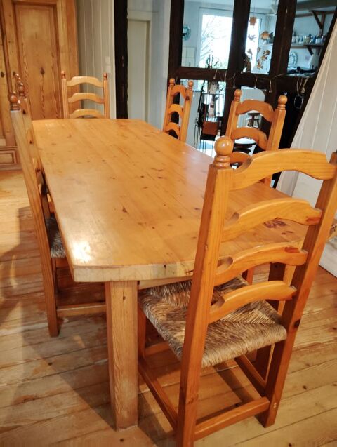 Table monast�re en pin massif + 6 chaises Strasbourg (67)