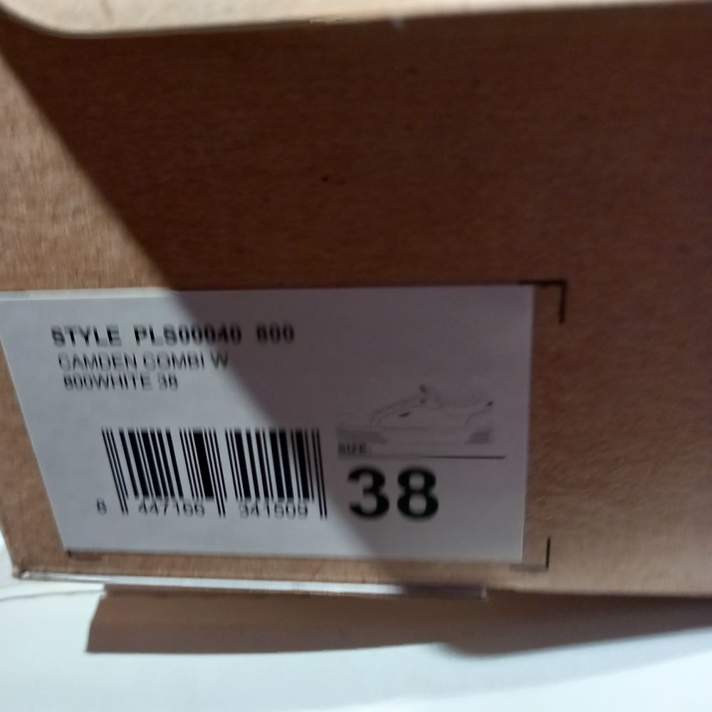 Baskets basses femme? blanc Pepe Jeans pointure 38 neuves
CA Chaussures