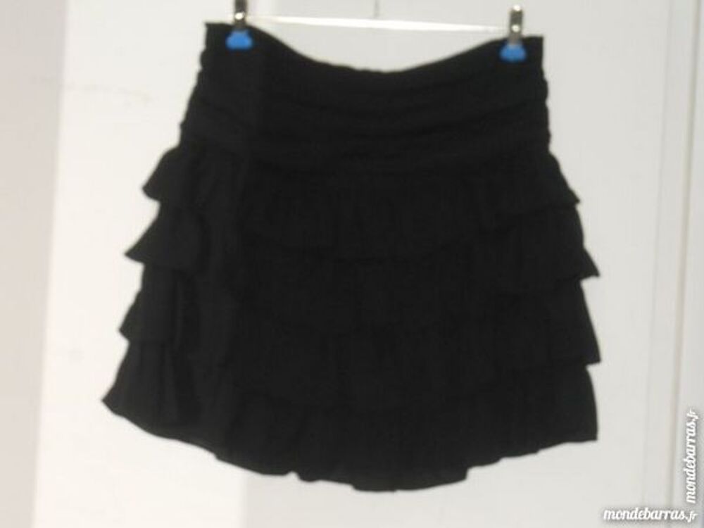Jupe &agrave; volants noire taille 34/36 neuve Vêtements
