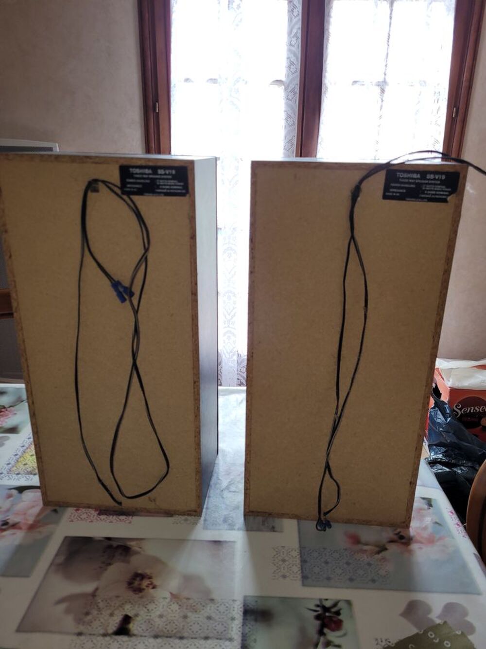 2 Baffes TOSHIBA Audio et hifi