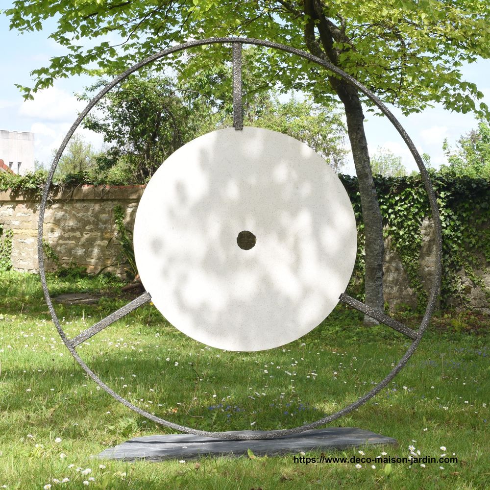 Sculpture en M&eacute;tal et en Pierre - D&eacute;coration Maison Jardin