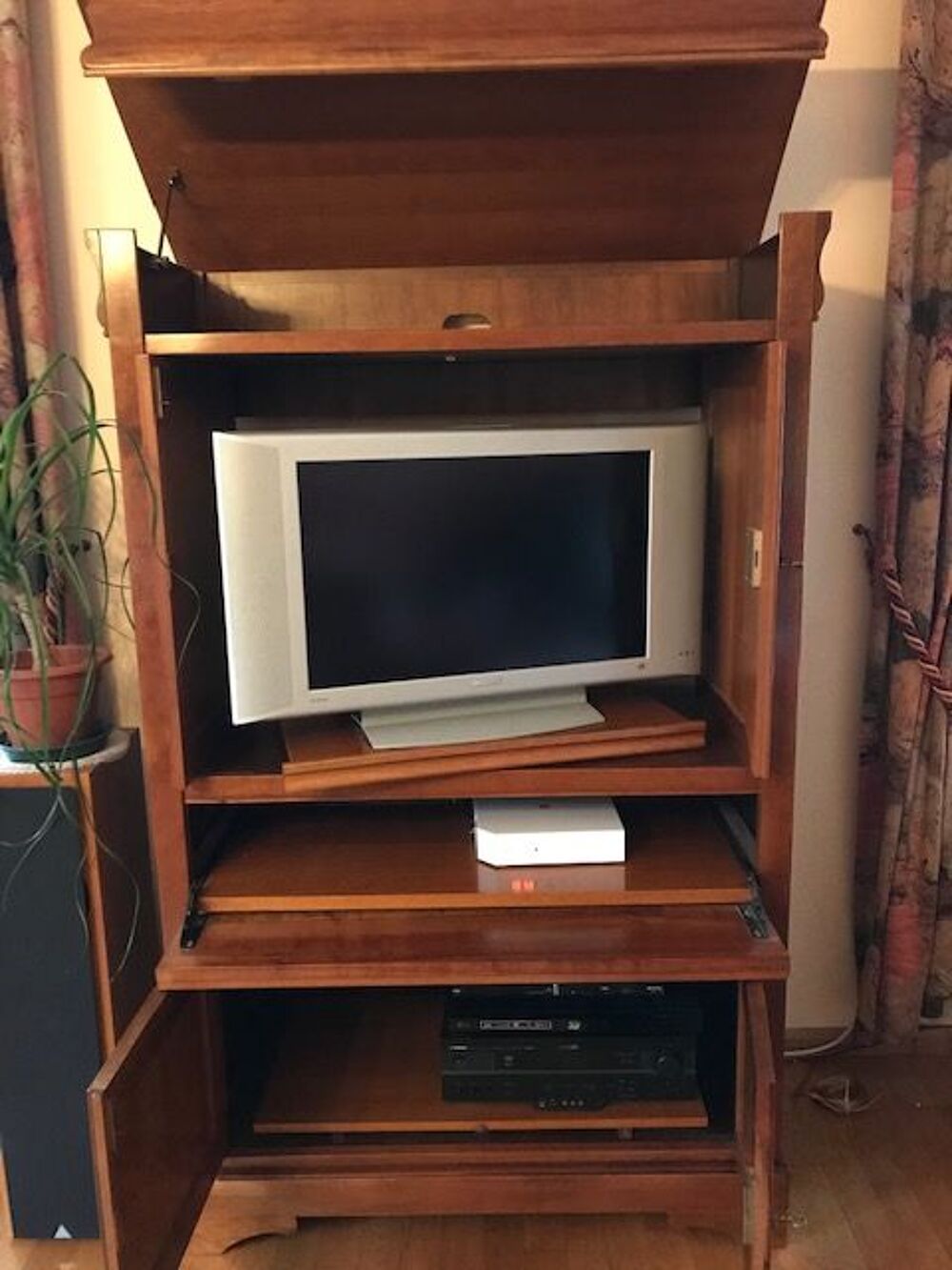 Meuble t&eacute;l&eacute;vision Meubles