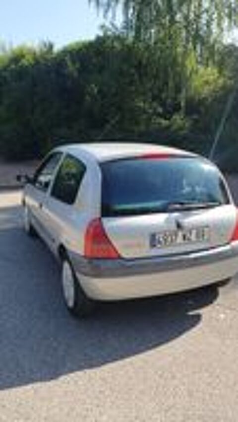 Clio II Clio 1.2i RTE 2000 occasion 69440 Mornant