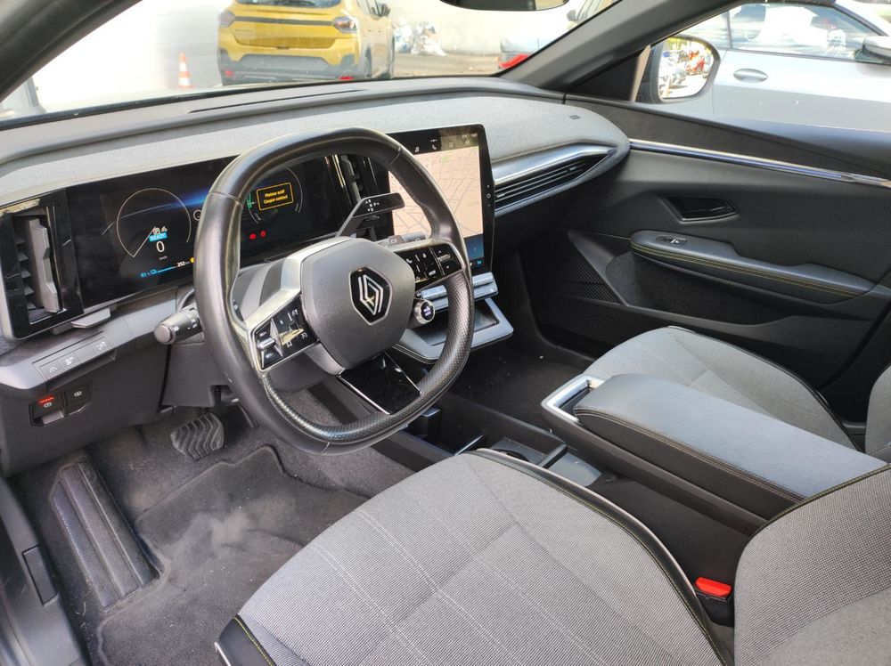 M&eacute;gane Megane E-Tech 220 ch autonomie confort AC22 Techno 2023 occasion 95100 Argenteuil