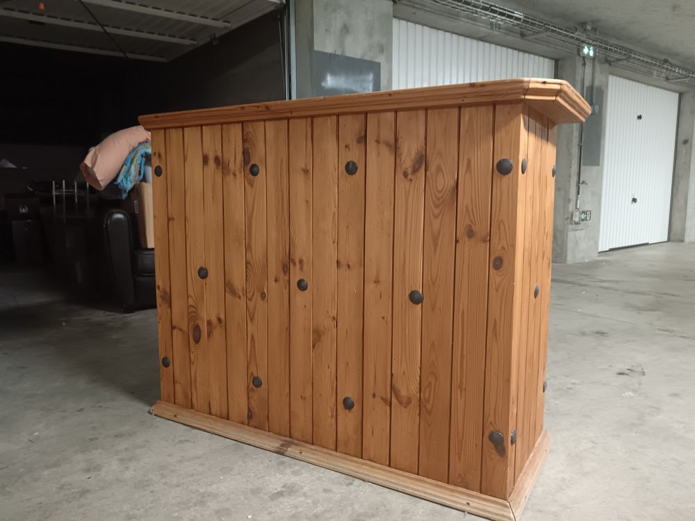 Bar en bois massif pin . Bon &eacute;tat Meubles