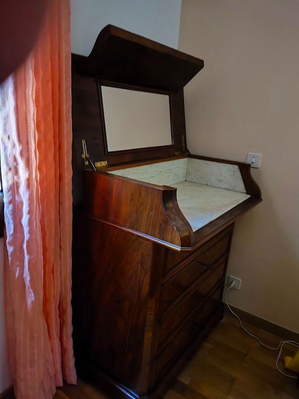 commode des ann&eacute;es 1900 Meubles