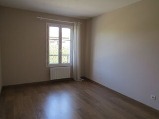 Location Appartement Appt. T4 79 m2 + garage 41 m2 Rosières Près Troyes Troyes