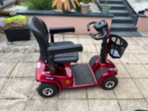SCOOTER POUR PERSONNE AGEE OU HANDICAPEE 0 54710 Ludres