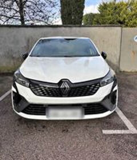 Clio V Clio E-Tech hybride 145 Evolution 2024 occasion 38230 Tignieu-Jameyzieu