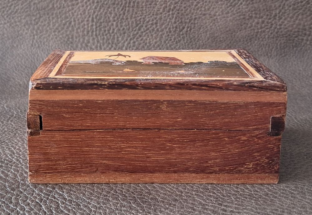 bo&icirc;te en bois et marqueterie Décoration