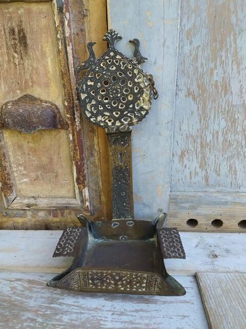Lampe Bronze et Laiton Shabbat Juif Maroc Juive Juda�ca.
230 Loches (37)