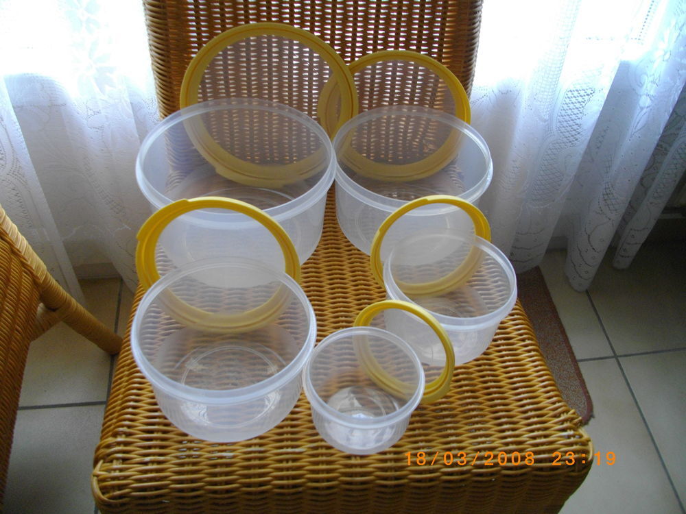 Lot de cinq saladiers Cuisine