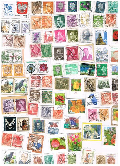 1kg timbres du monde sur fragment environ + de 7000 timnres 25 Lacaugne (31)