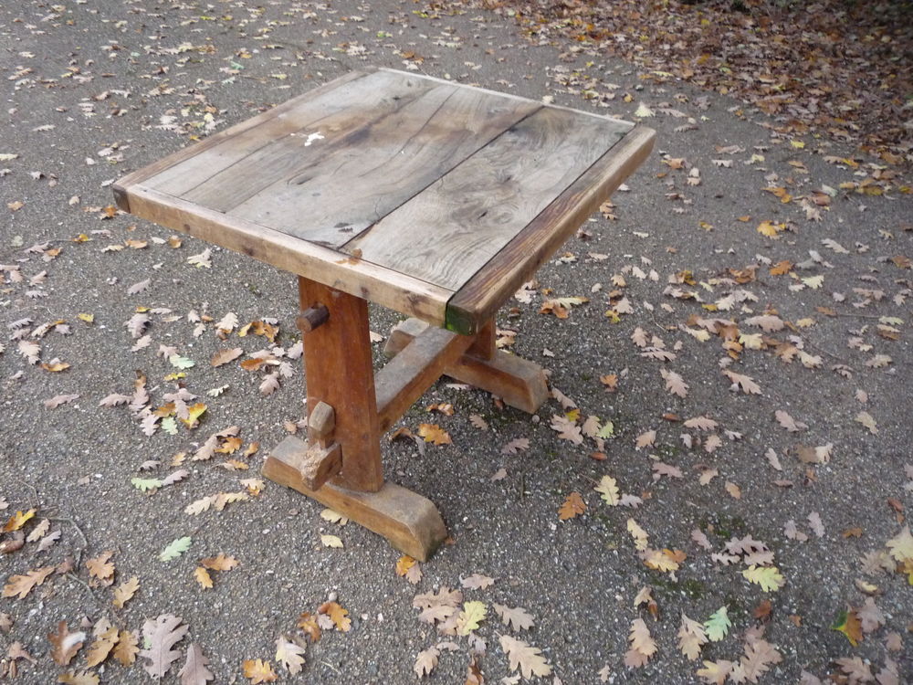 Table salon/jardin
63cm x58cm
h 58cm Meubles