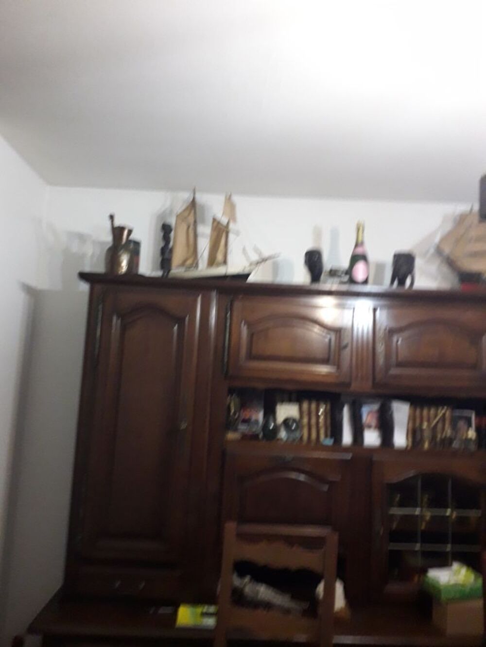 divers choses cause demenagement Meubles