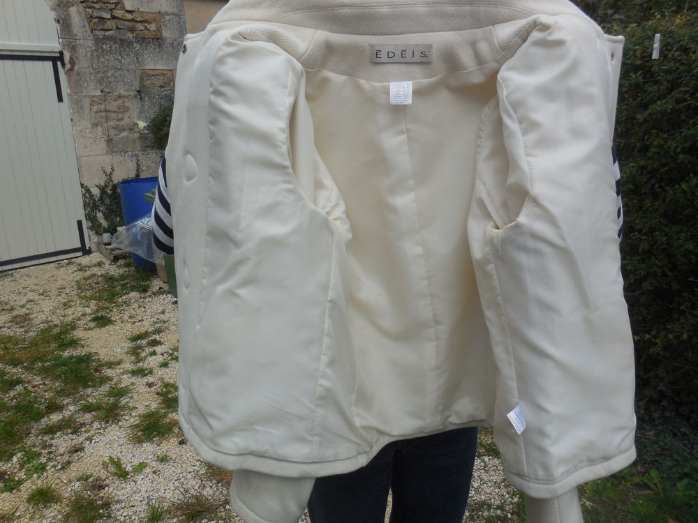 VESTE MARQUE EDEIS. Vêtements