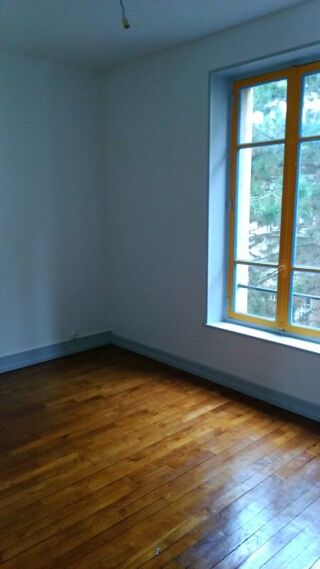  Appartement à louer 3 pièces 58 m²