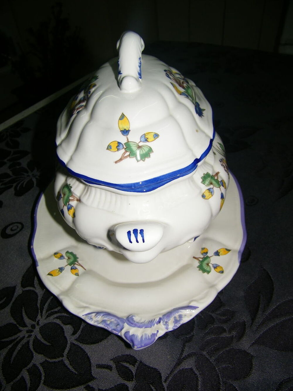 SOUPI&Egrave;RE DE COLLECTION Décoration