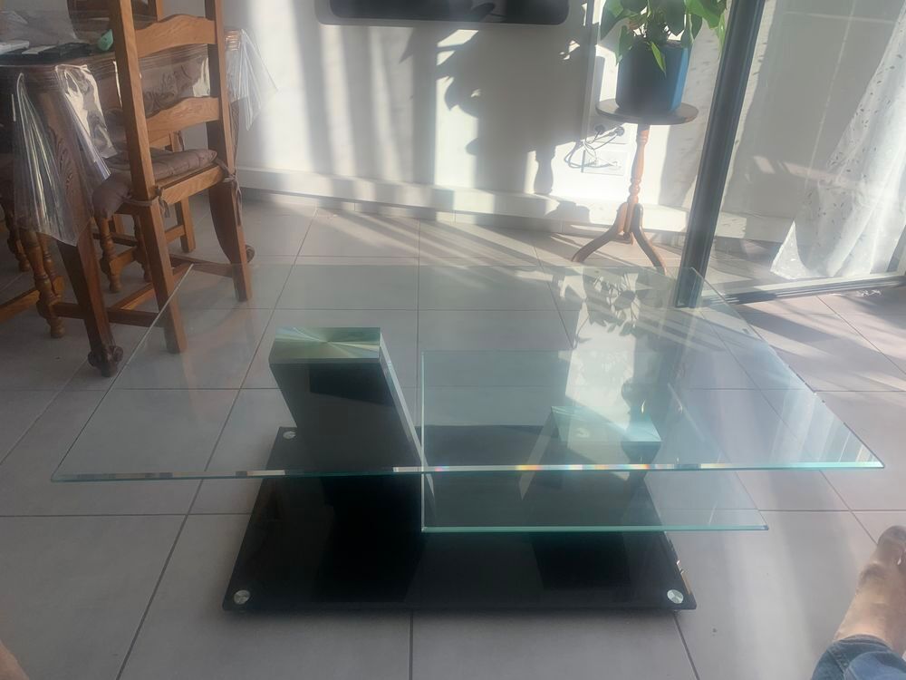 Table de salon en verre Meubles