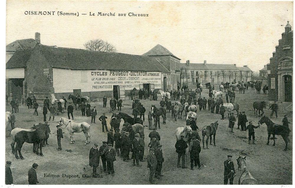 Cpa du 80 - OISEMONT - LE MARCHE aux CHEVAUX - CYCLES PEUGEO 