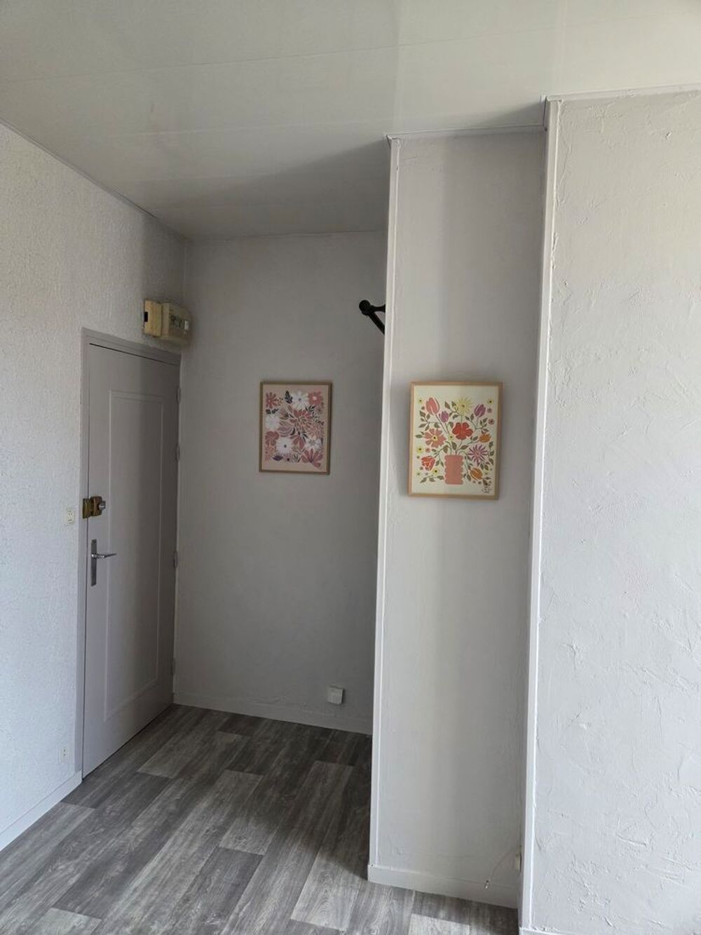 Location Appartement Studio au centre du village Vouillé