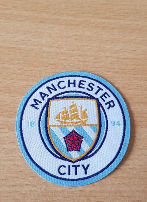 �cusson en tissu 
Manchester city 1894
diam�tre 6,5 cm
5 Carnon Plage (34)