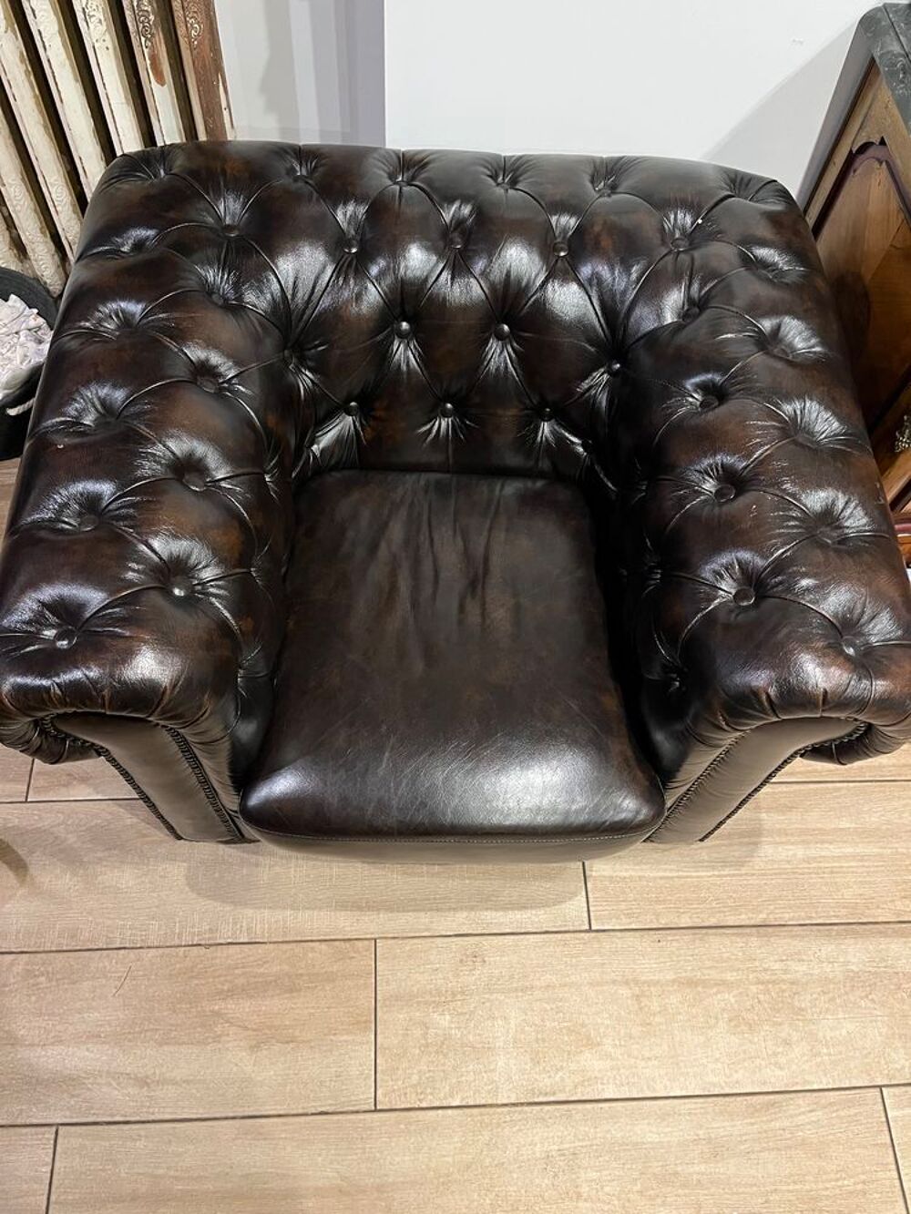 Fauteuil style chersterfield Meubles