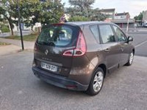 Sc&eacute;nic III Scenic III dCi 95 FAP eco2 Expression Euro 5 2011 2011 occasion 44000 Nantes