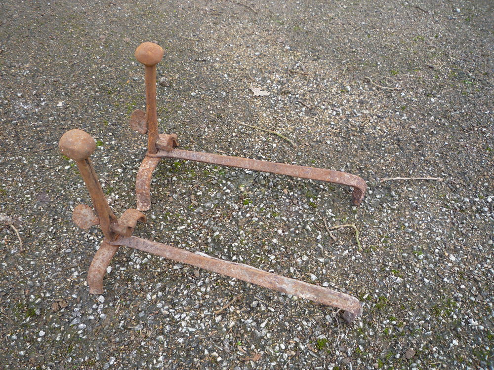 Paire de chenets fer forg&eacute; (G) Bricolage