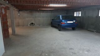  Parking / Garage � louer 80 m� Perpignan