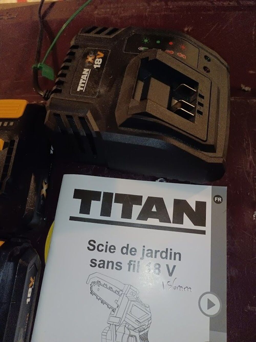 Mini tron&ccedil;onneuse TITAN TTI936GDO Bricolage