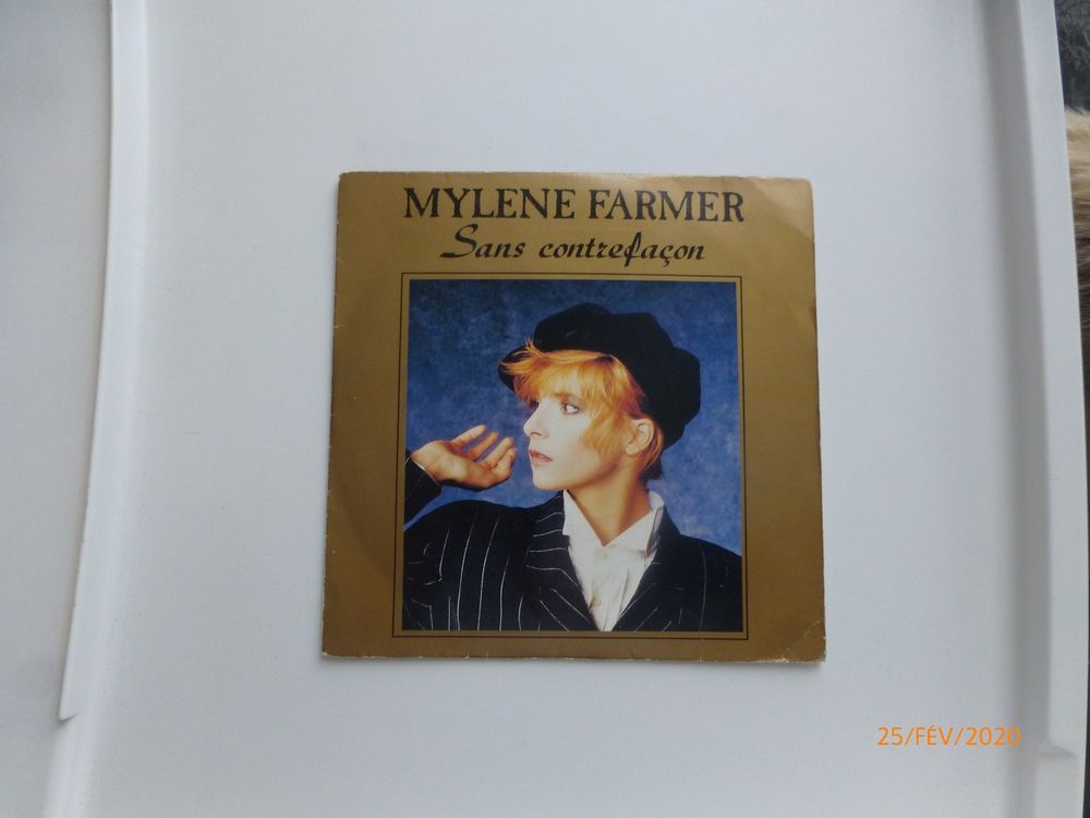 Pochettes vinyles Q:4 de Myl&egrave;ne Farmer en bonne &eacute;tat CD et vinyles