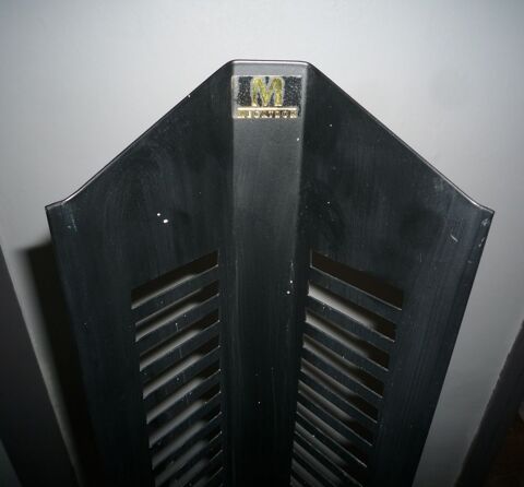 Tour de Rangement CD/DVD en m�tal noir 6 Dole (39)