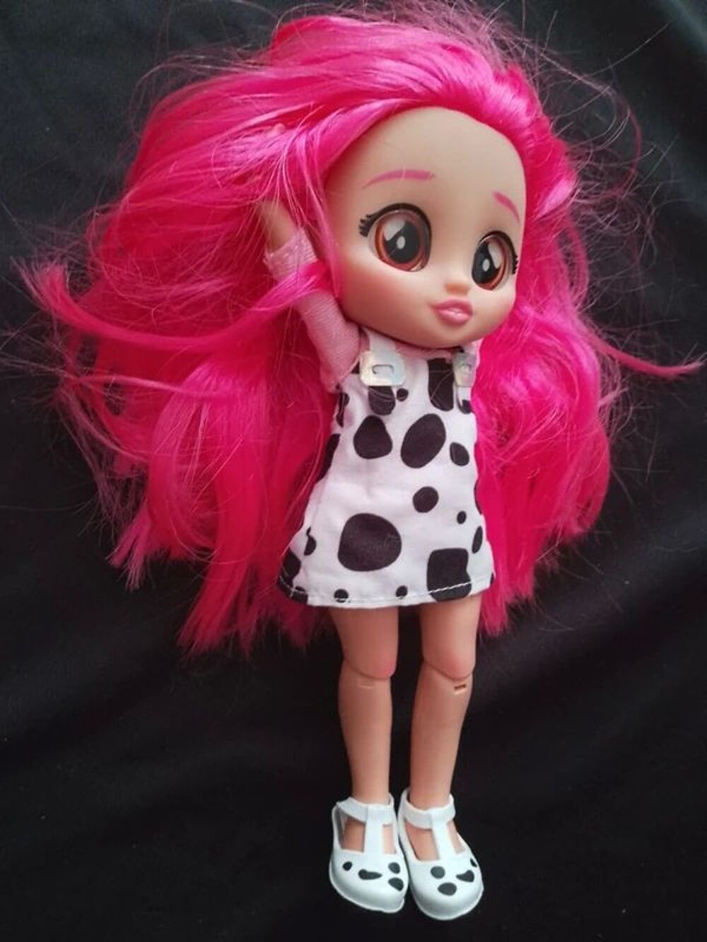 Poup&eacute;e B.F.F. Articul&eacute;e aux cheveux rose. Jeux / jouets